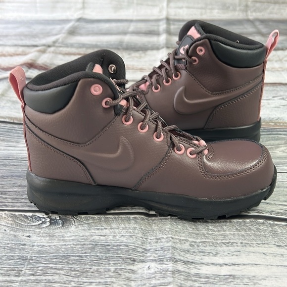 Nike Manoa LTR Violet Ore/Violet Ore Size 4y (GS) - Picture 7 of 8